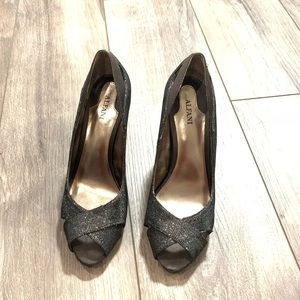 Alfani Lyrra Gray Sparkle heels